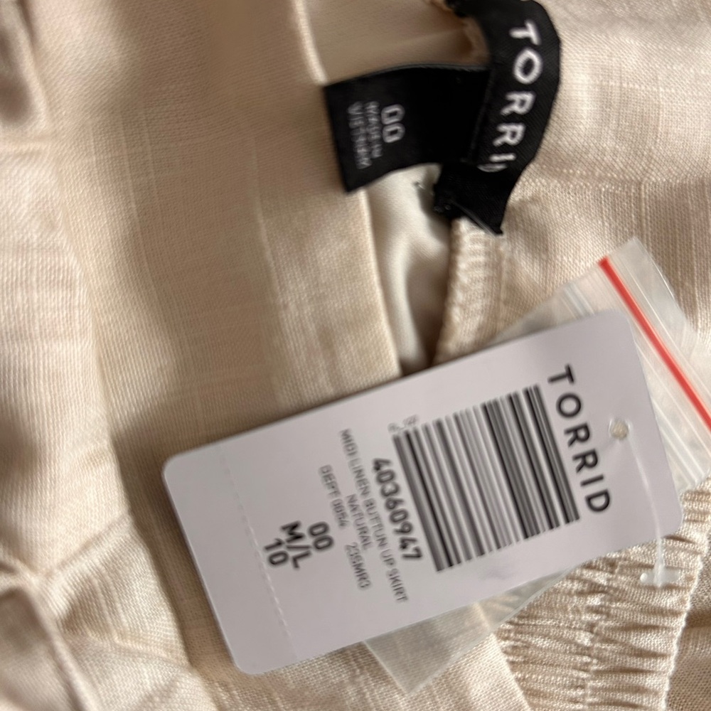Torrid Off-White faux button midi skirt